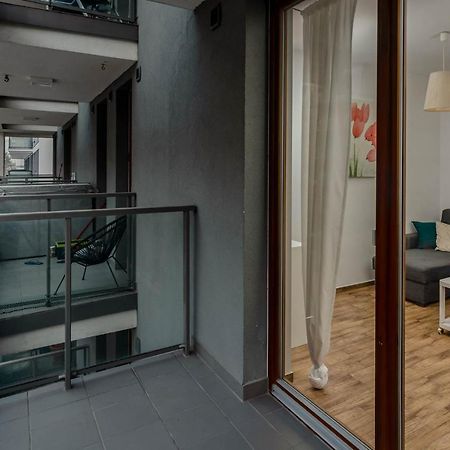 Chill Apartments Wola Center Warschau Buitenkant foto